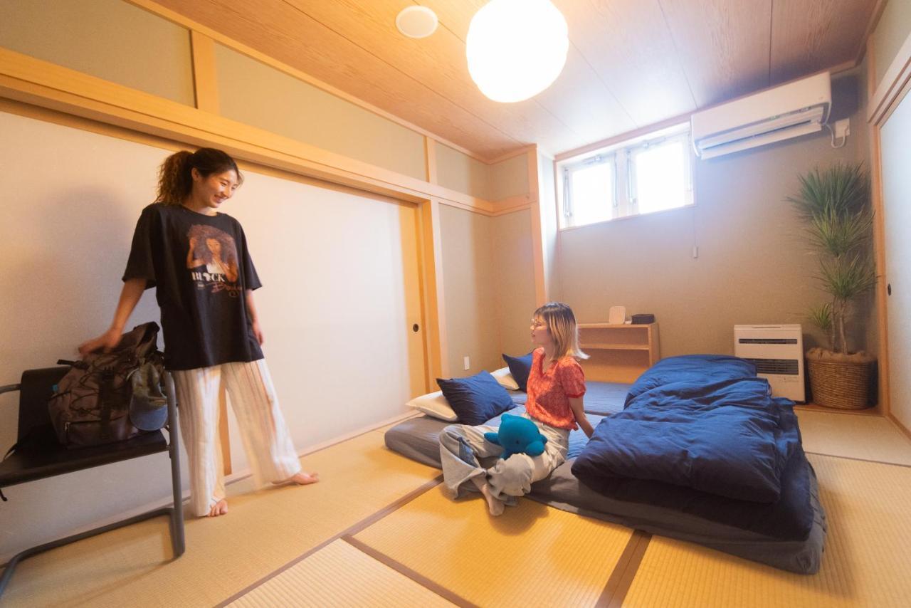 オランドの二階 Hotel ฮิโรซากิ ภายนอก รูปภาพ